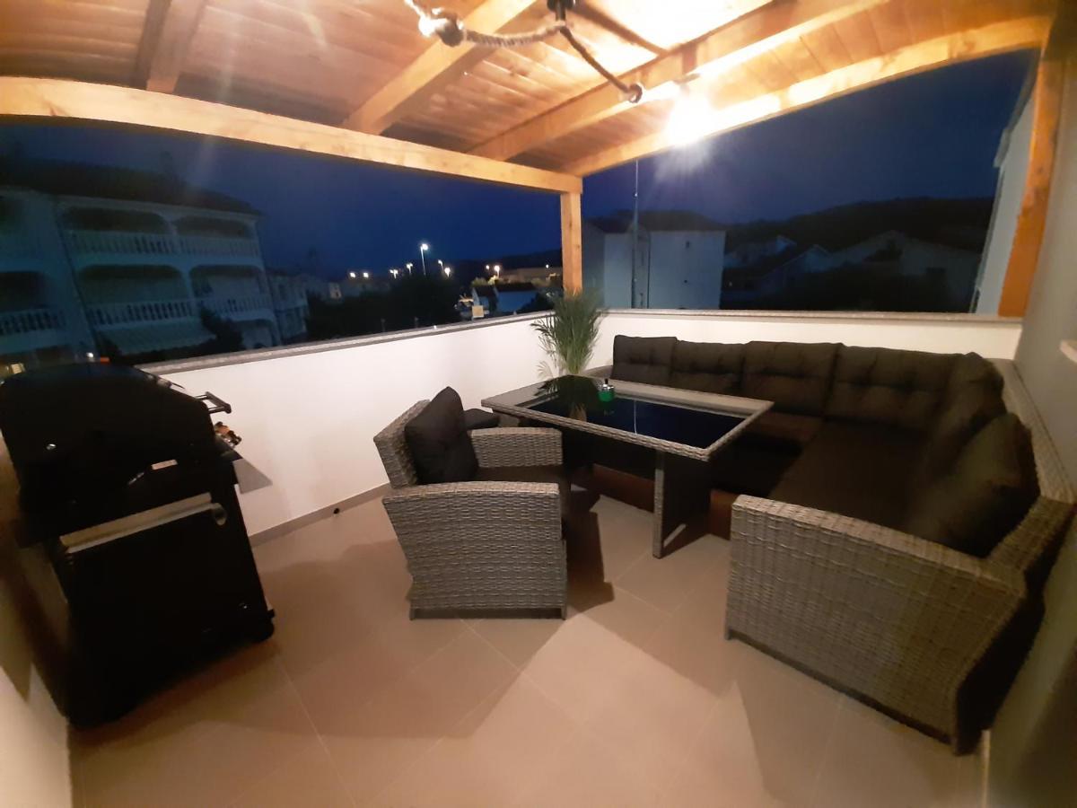 Apartman Mate Lopar Ngoại thất bức ảnh