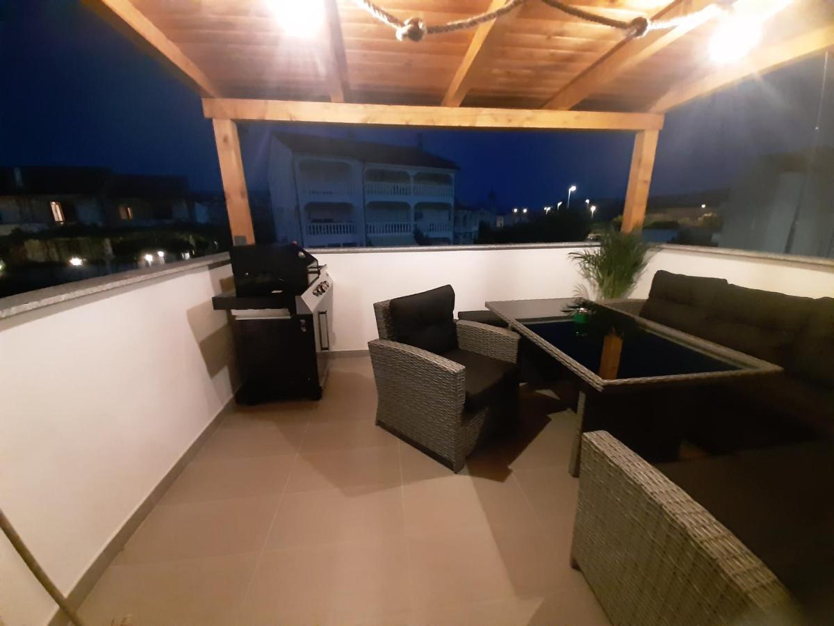 Apartman Mate Lopar Ngoại thất bức ảnh